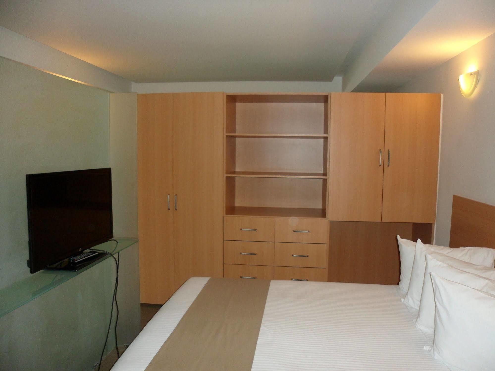 Aparthotel Capri Reforma 410 Mexico City